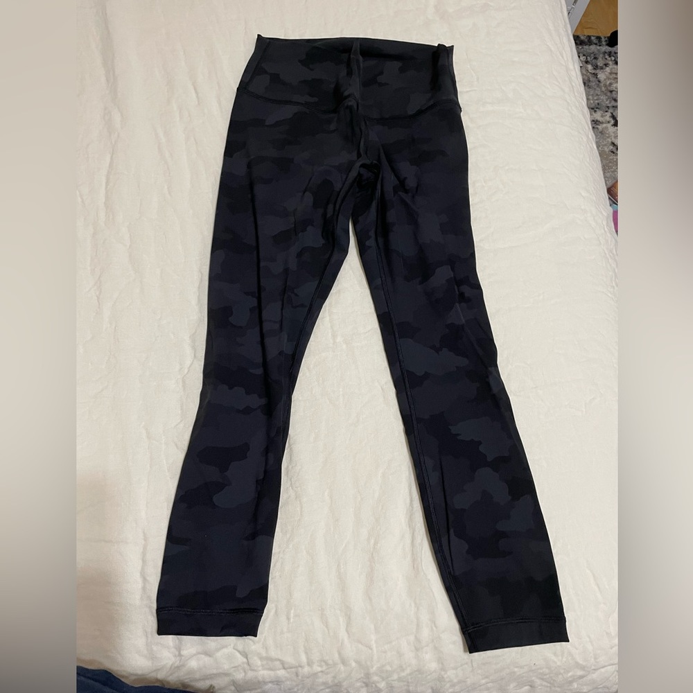 Lululemon Wunder Under HR Tight 25” in Camo